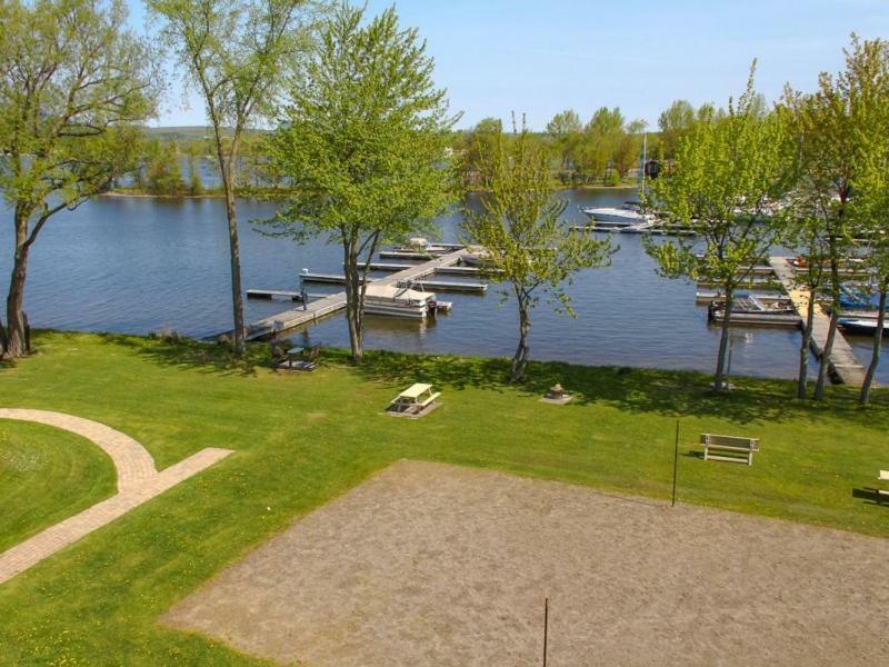 O'Berge Du Village C304 - Bord De L'Eau Magog Exterior foto